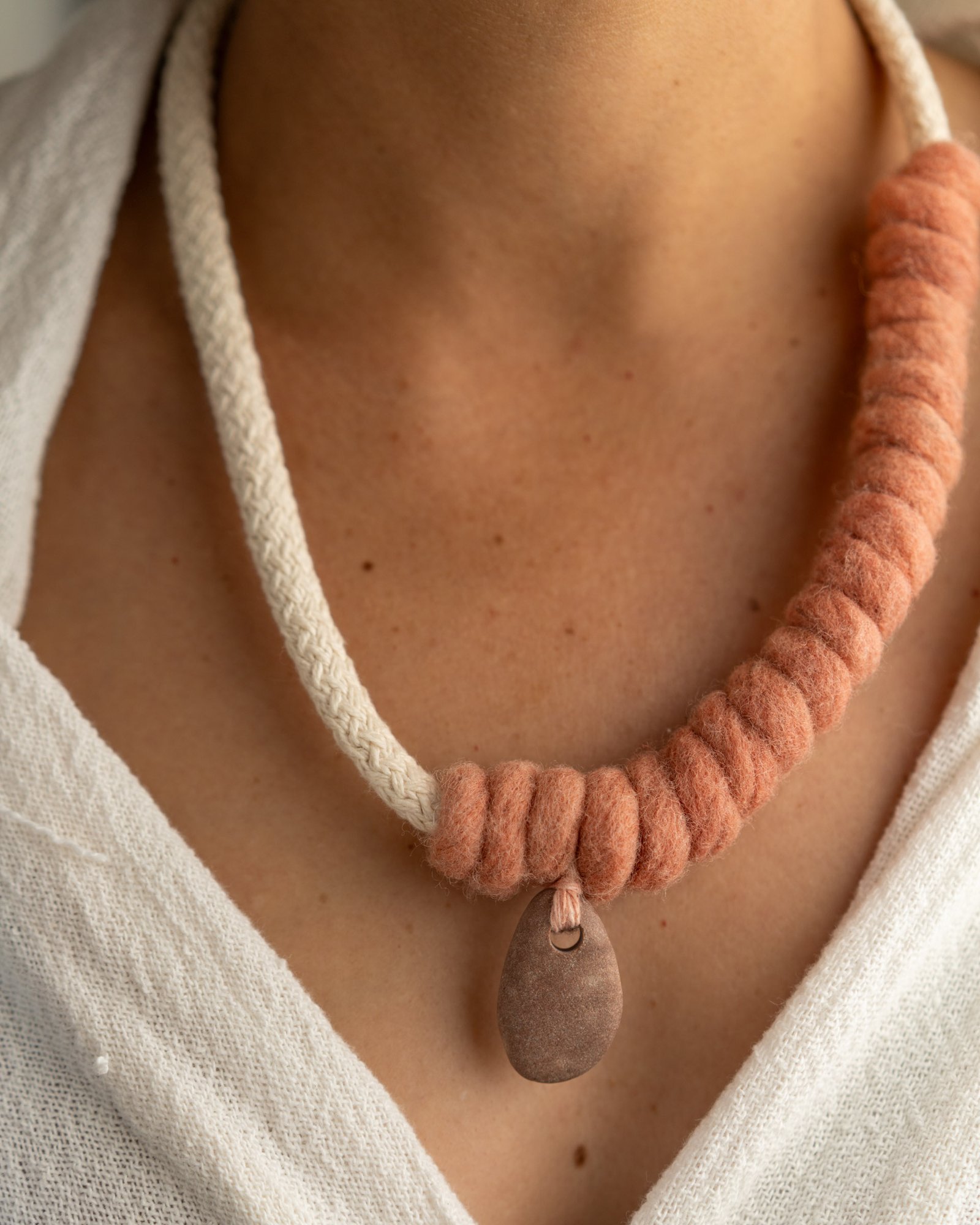 collar rosa collar rosa