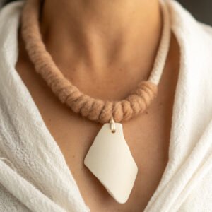 collar blanco